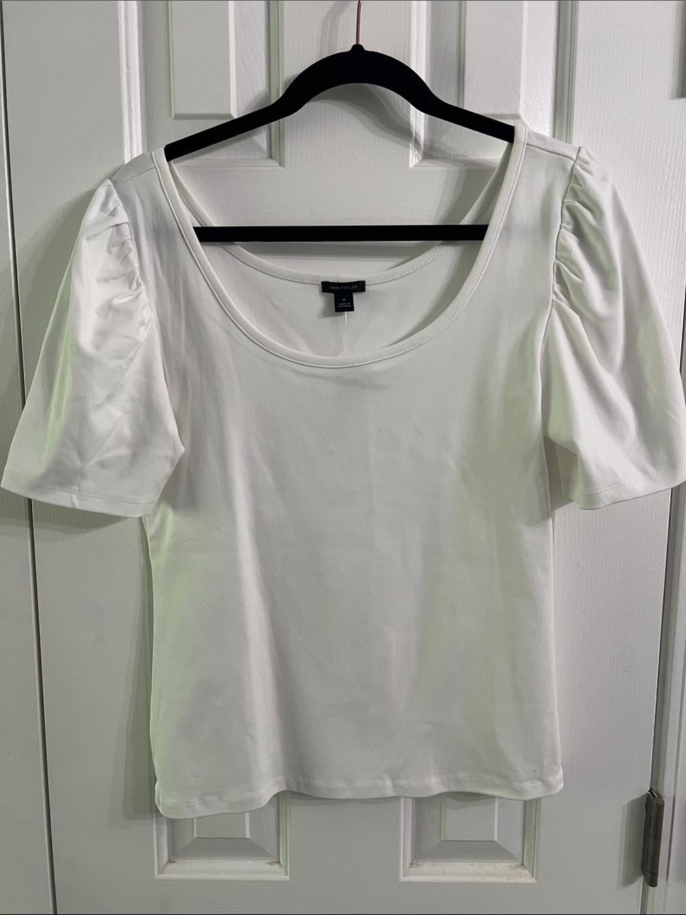 Ann Taylor White Scoop Neck Puff Sleeve Tee